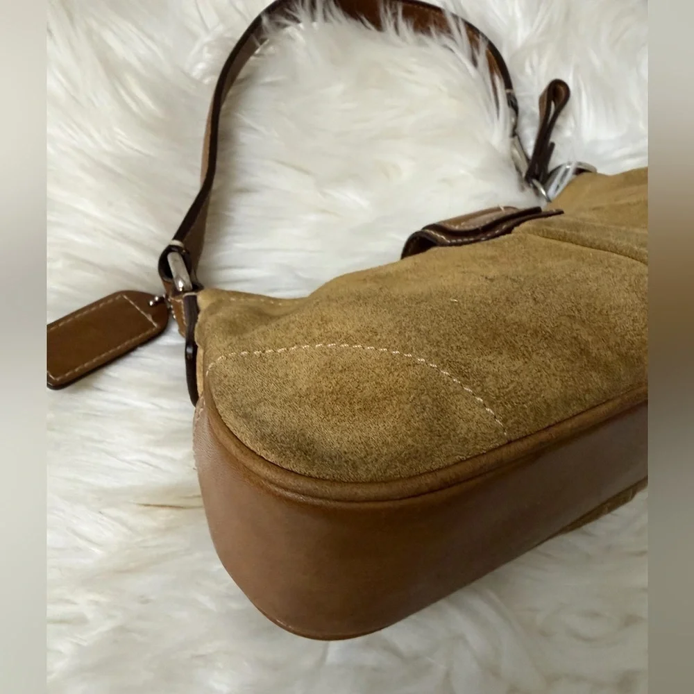 Vintage Coach Hampton Demi Buckle Suede Bag 7558